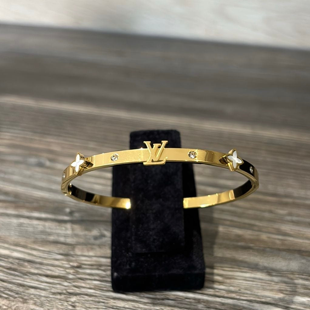 Laura bangle