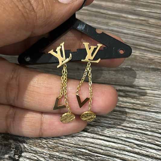 Lilly earring